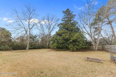 Located approx. 1.1 miles from the beautiful downtown Beaufort - photo 22