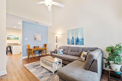 Like-new, beautifully furnished corner townhouse offering 3 - photo 3