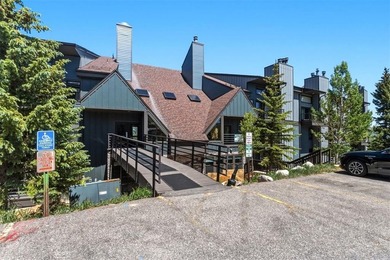Ideally located in Wildernest, this updated 2-bedroom condo - photo 31