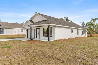 Modern Farmhouse on a Corner Lot, walking Distance to the Boat - photo 4