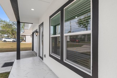 Modern Farmhouse on a Corner Lot, walking Distance to the Boat - photo 6