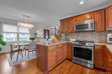 Welcome to 27 Radcliffe Rd, an immaculate and meticulously - photo 8