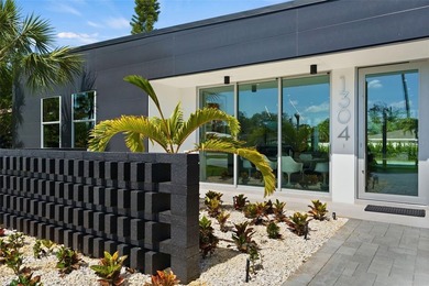 This Stunning Belleair Home has Hollywood Hills written all over - photo 2