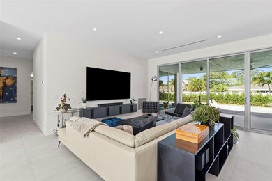 This Stunning Belleair Home has Hollywood Hills written all over - photo 6