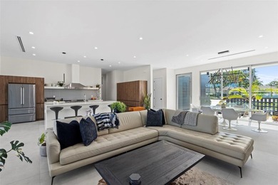 This Stunning Belleair Home has Hollywood Hills written all over - photo 7