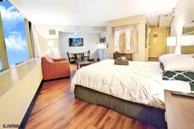 DIRECT OCEANFRONT STUDIO! Wake up to breathtaking views of the - photo 5