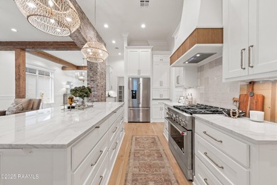 Prepare to be WOWED! 207 Crossbill Drive features 4 bedrooms, 3 - photo 18