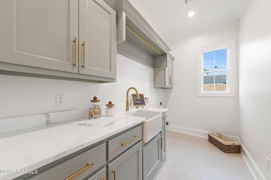 Prepare to be WOWED! 207 Crossbill Drive features 4 bedrooms, 3 - photo 31