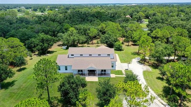 This is over FIVE ACRES in one of Sarasota's most PRIVATE - photo 1