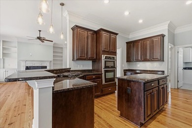 This stunning 3,500 sq.ft. residence is move-in ready, offers - photo 15