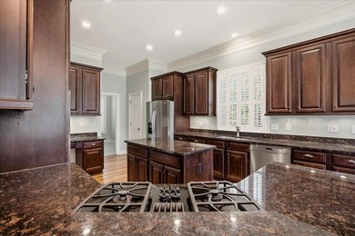 This stunning 3,500 sq.ft. residence is move-in ready, offers - photo 19
