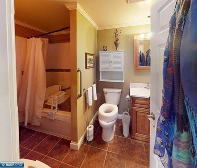 Retreat To Renowned Historic Bed & Breakfast, Vermilion Park Inn - photo 20
