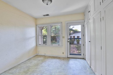 A classic Craftsman brimming with character, this 3-bedroom - photo 22