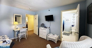 Retreat To Renowned Historic Bed & Breakfast, Vermilion Park Inn - photo 22