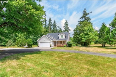 Escape to the peace and privacy of country living with this - photo 2