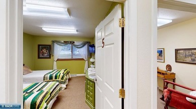 Retreat To Renowned Historic Bed & Breakfast, Vermilion Park Inn - photo 24