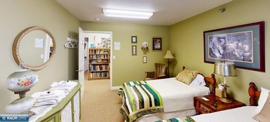 Retreat To Renowned Historic Bed & Breakfast, Vermilion Park Inn - photo 26