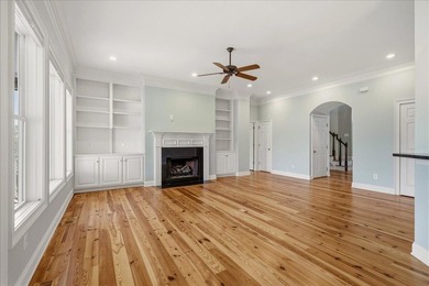 This stunning 3,500 sq.ft. residence is move-in ready, offers - photo 28