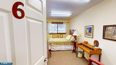 Retreat To Renowned Historic Bed & Breakfast, Vermilion Park Inn - photo 28