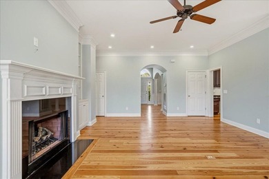 This stunning 3,500 sq.ft. residence is move-in ready, offers - photo 30