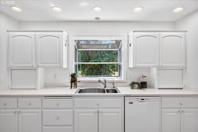 Escape to the peace and privacy of country living with this - photo 10