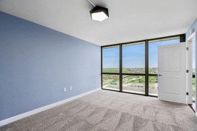 LOCATION! LOCATION! LOCATION! Close to professional schools and