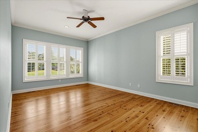 This stunning 3,500 sq.ft. residence is move-in ready, offers - photo 37