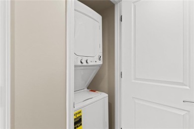 LOCATION! LOCATION! LOCATION! Close to professional schools and