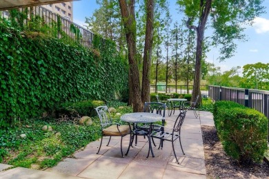 LOCATION! LOCATION! LOCATION! Close to professional schools and