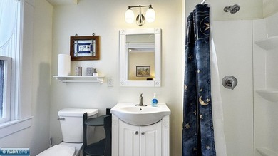 Retreat To Renowned Historic Bed & Breakfast, Vermilion Park Inn - photo 43