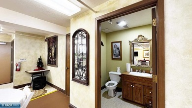 Retreat To Renowned Historic Bed & Breakfast, Vermilion Park Inn - photo 45