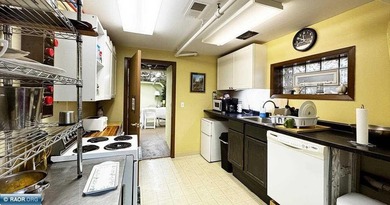 Retreat To Renowned Historic Bed & Breakfast, Vermilion Park Inn - photo 46