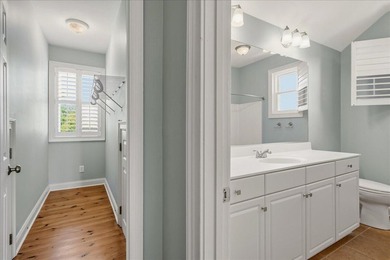 This stunning 3,500 sq.ft. residence is move-in ready, offers - photo 47