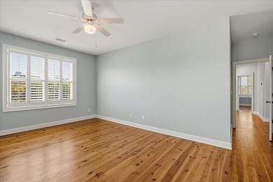 This stunning 3,500 sq.ft. residence is move-in ready, offers - photo 50