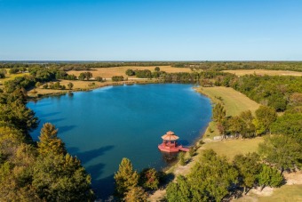 MILLION DOLLAR Lake VIEWS ON THIS 126 ACRE EQUESTRIAN ESTATE - Lake Acreage For Sale in Bonham, Texas