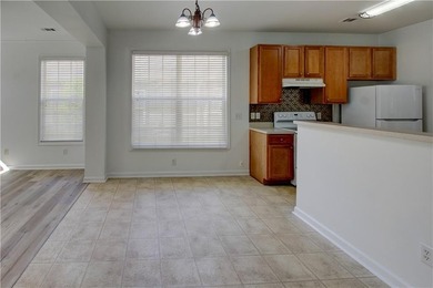 Charminig 3 bedroom / 2.5 bathroom traditional styled home is - photo 12
