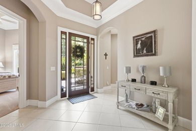 Beautifully maintained Berkeley Hall townhome offering elegant - photo 10