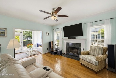 Beautiful Battery Point home with double porches and excellent - photo 8
