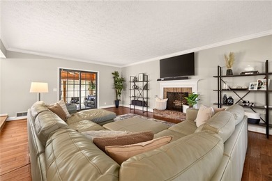 Welcome to 139 Scotch Pine Drive! This stunning 4-bedroom, 2 - photo 8