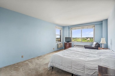 Welcome to your next home at Lakeside Towers! This spacious - photo 11