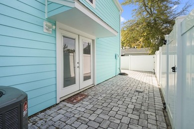 This is a beautifully maintained and updated 3 bed 2 bath home - photo 13