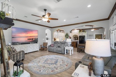 Experience the perfect blend of luxury, comfort, and - photo 13