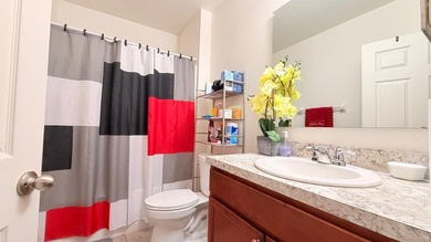 Welcome to this very well kept four-bedroom, two-bathroom - photo 13