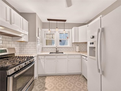 Wonderful Place to Call Home! Just Unpack & Enjoy! Stunning - photo 15