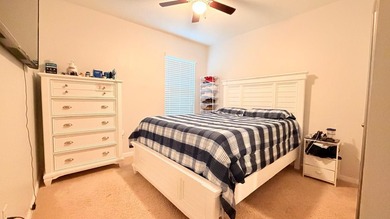 Welcome to this very well kept four-bedroom, two-bathroom - photo 15