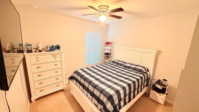 Welcome to this very well kept four-bedroom, two-bathroom - photo 16