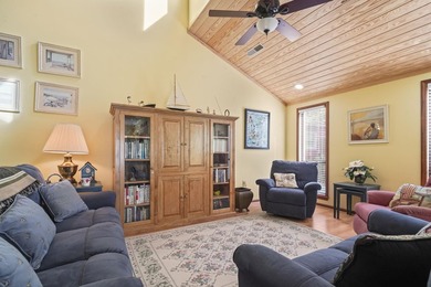 This is a beautifully maintained and updated 3 bed 2 bath home - photo 20