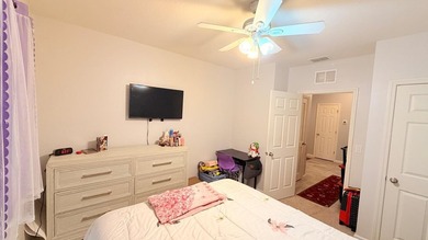 Welcome to this very well kept four-bedroom, two-bathroom - photo 22