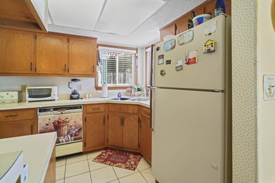 This is a beautifully maintained and updated 3 bed 2 bath home - photo 26