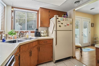 This is a beautifully maintained and updated 3 bed 2 bath home - photo 27